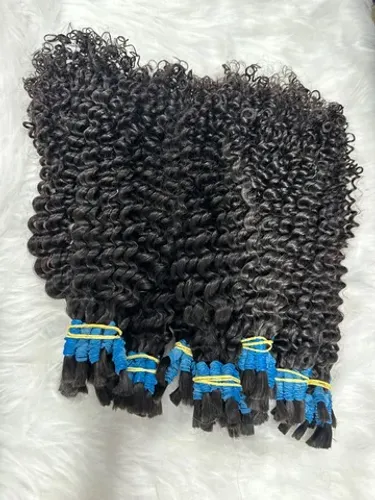 Cabelo cacheado de 75cm 