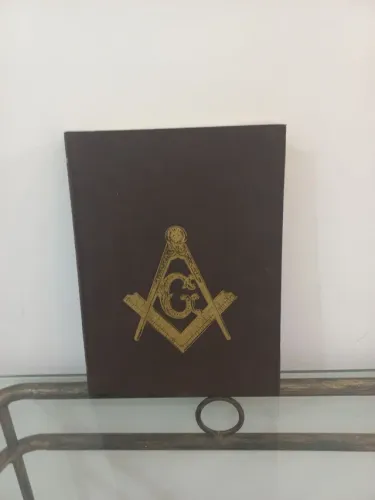 LIVRO ORIGINAL DA CONSTITUIÇÃO DOS FRANCO MAÇONS
