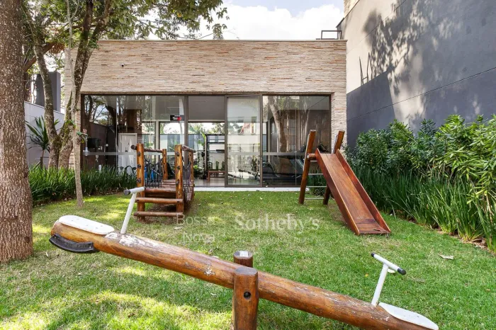 Casa em condomínio com vista para a Mata Atlântica