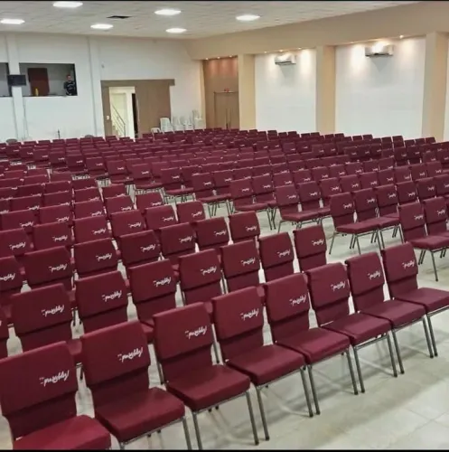 Cadeiras de Igreja / Auditório direto da fábrica com 3 anos de garantia 