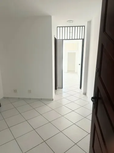 Sala no Centro de Macaé - Direto c/ Proprietário !
