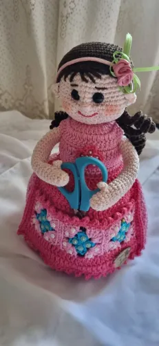 Boneca de crochê para decoração