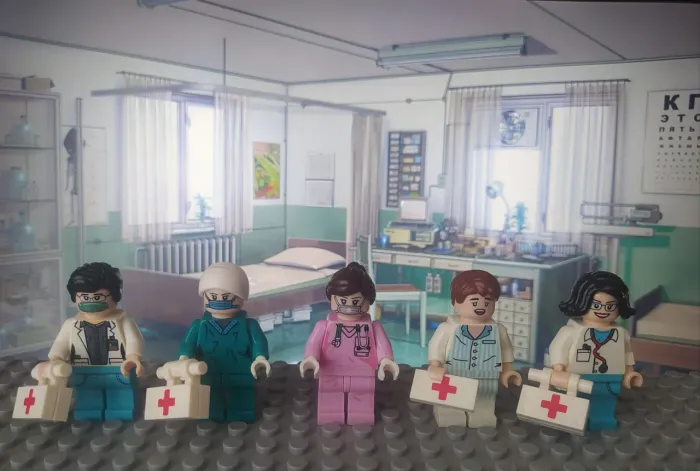 Bonecos e Minifiguras Doutores e Pacientes - City (blocos de montar tipo LEGO)