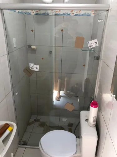 Box de banheiro em vidro temperado zap *