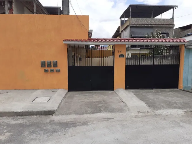 VENDO VILA COM 3 CASAS EM NOVA IGUAÇU  RJ