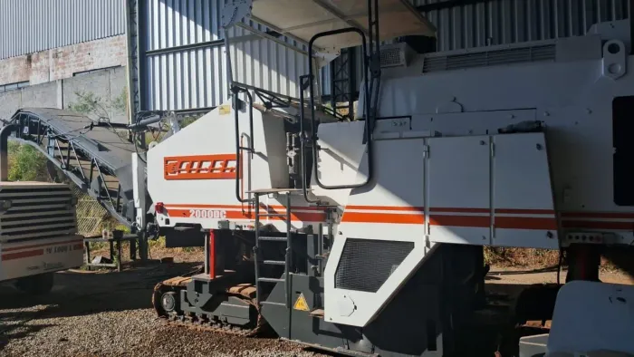 FRESADORA DE ASFALTO