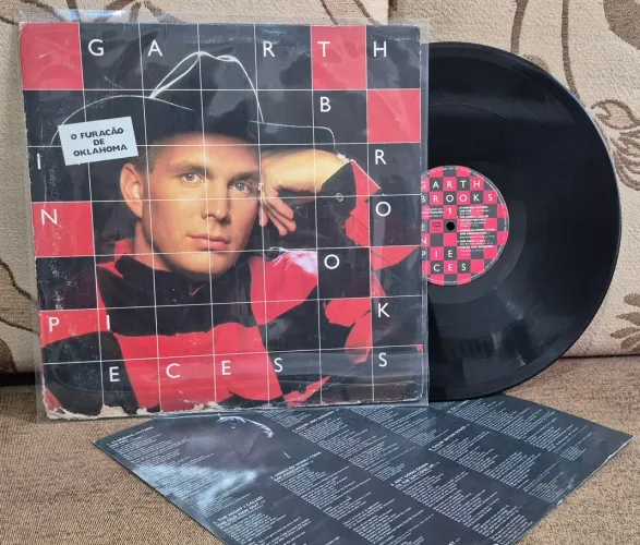 BAIXOU! Lp vinil "In Pieces" - Garth Brooks, 1993 (Standing outside the fire)