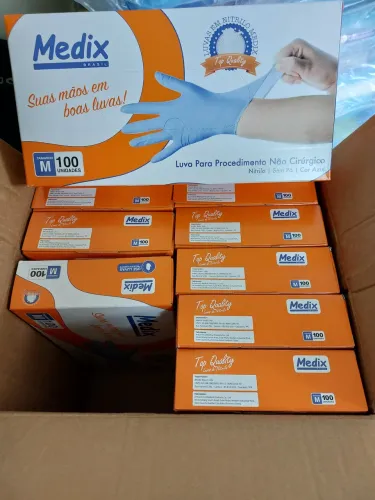 9 caixas de luvas não cirúrgicas. Contendo 100 unidades do tamanho M. Cada caixa a R$30,00