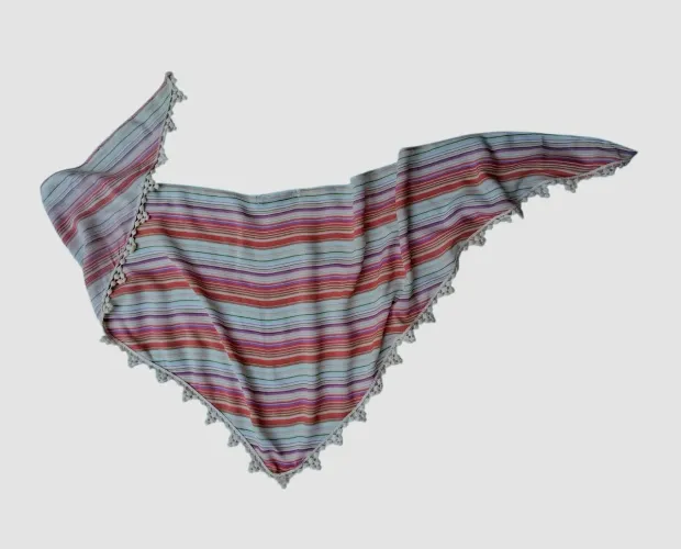 Lenço elegante com listras coloridas e detalhes em renda nas bordas French Kiss