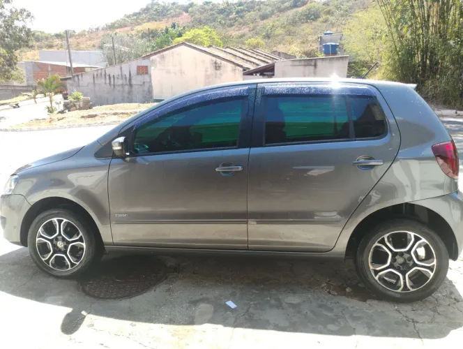Volkswagen Fox 1.0 MI Total Flex 8V 5P 2013