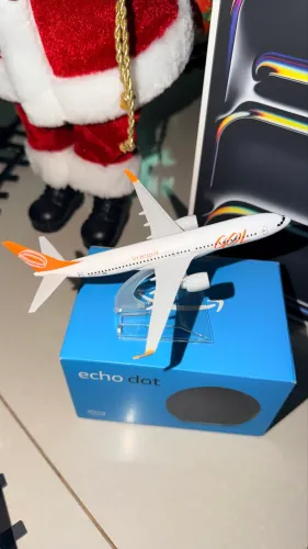 Miniatura de avião GOL 1/500