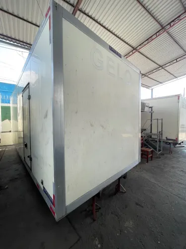 Baú Refrigerado/ Frigorífico para Caminhão - GELO