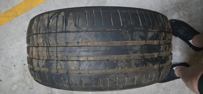Pneu Pirelli Pzero 275/40R20 Runflat meia vida