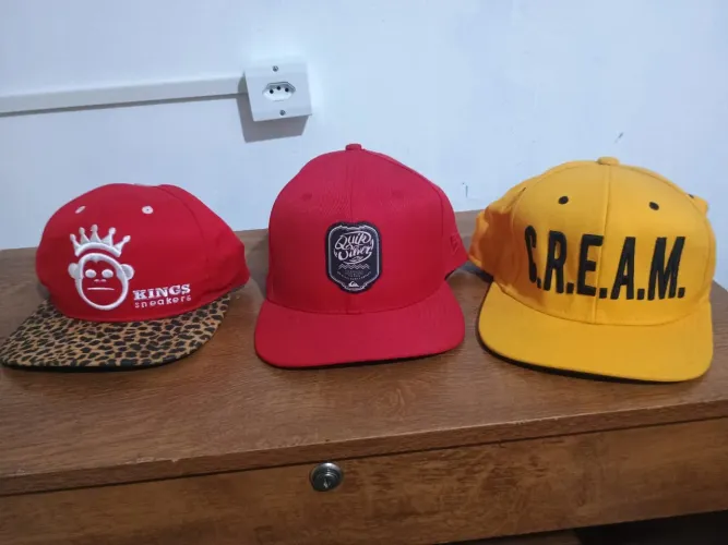 Bonés em promoção