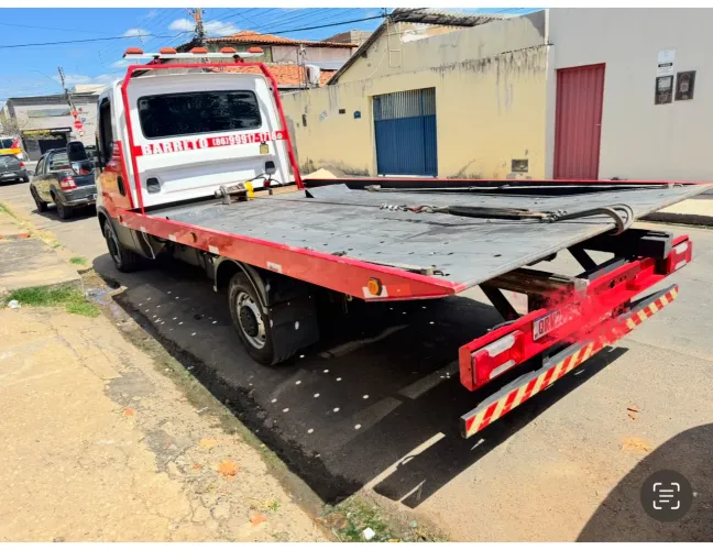 Caminhão  plataforma