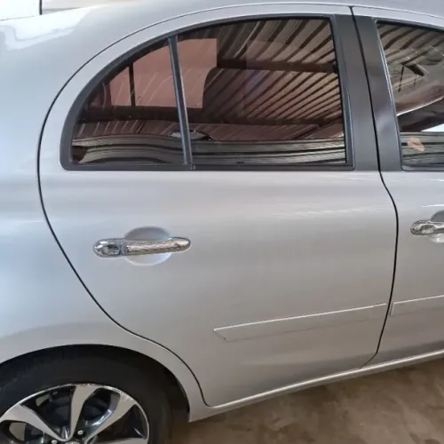 Porta Nissan March Traseira Direita