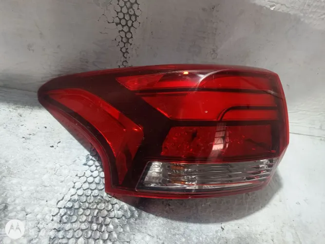 Lanterna Outlander 2016 a 2020