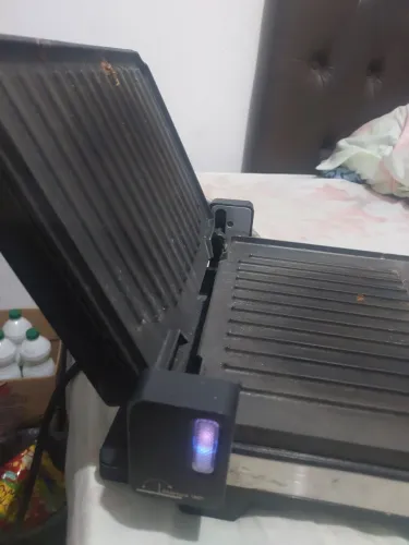 Vendo essa Sanduicheira Elétrica Philco