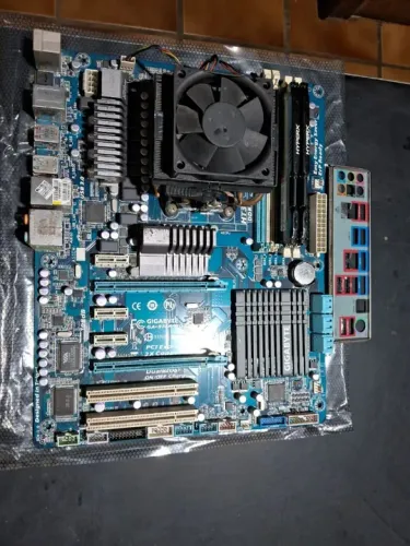 Placa Mãe Gigabyte + FX 8320 Black Edition + 2x 8GB DDR3 1866 (16GB) + Placa Wi-fi TP-Link