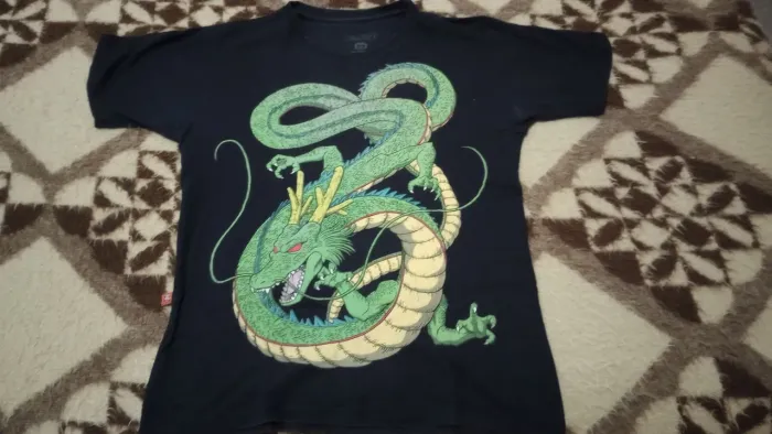 Camiseta Dragon Ball Z - Shenlong Piticas em ótimo estado
