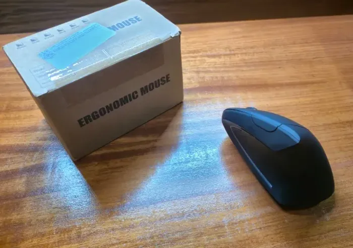 Mouse Vertical Ergonomico Bluetooth De Bateria Seminovo