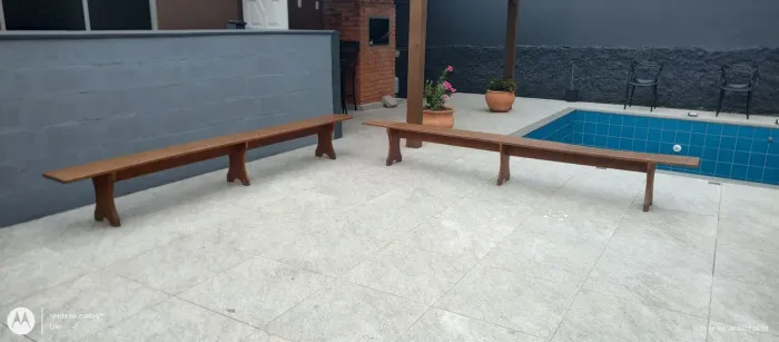 Vendo 02 bancos de madeira de angelin pedra.