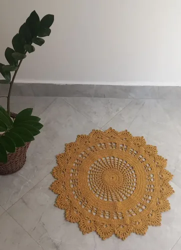 Tapete de crochê em crochê amarelo