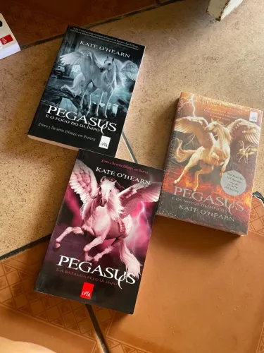 Coleção Pegasus - Série Olimpo em Guerra - Kate O'Hearn