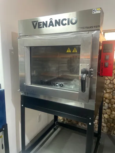 MB Forno Industrial Elétrico Venâncio Twister 05 Esteiras
