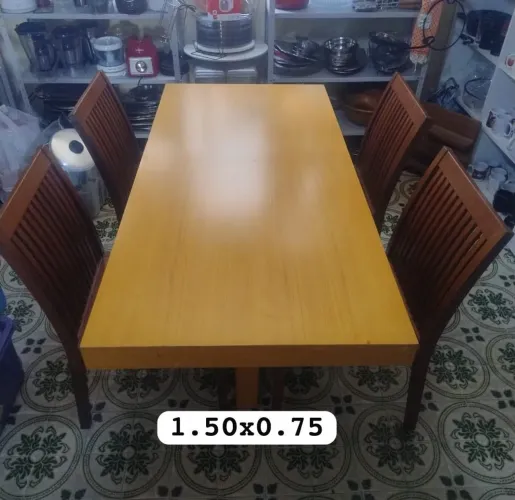 Mesa de Jantar Madeira com 4 Cadeiras Tramontina