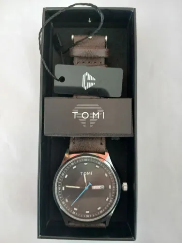 Relogio Tomi novo na caixa + brinde - Com calendario duplo com pulseira em couro legitimo
