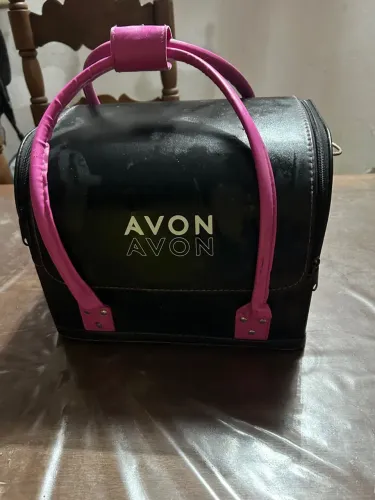 Maleta de Maquiagem Avon Edição BBB