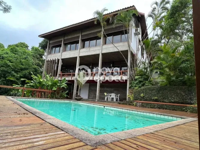 Botafogo | Casa 3 quartos, sendo 1 suite