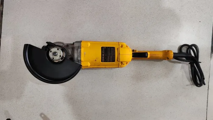 Esmerilhadeira Dewalt 9" - Seminovas