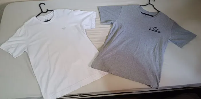 Camisa Branca Armani e Cinza QuikSilver - Tamanho G
