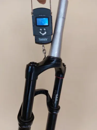 Suspensão Rockshox REBA 1,57kg