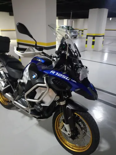 Moto BMW R1250GS adventure 