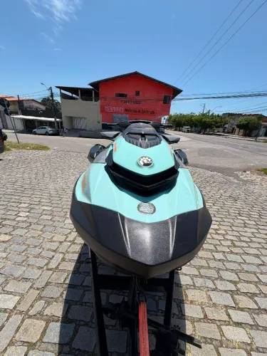 jet ski wake 170 23 com som muito novo
