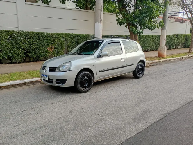 Renault Clio Campus Hi-flex 1.0 16V 3P 2009