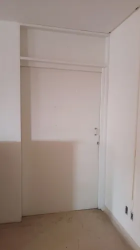03 Portas com revestimento em chumbo para proteção de radiação 