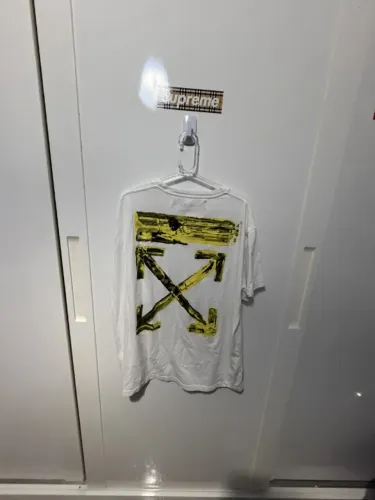 Camiseta Off-White Back Painting Graffiti Arrows Branca - Tamanho P - Usada