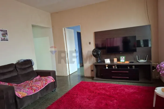 CASA COM 2 QUARTOS, SUITE EM TERRENO DE 340M² NO JD. FLAMBOYANT EM MOGI MIRIM POR $ 550.00