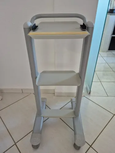 carrinho para fisioterapeuta / esteticista