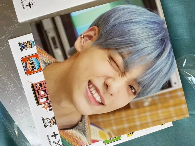 Album TXT blue hour