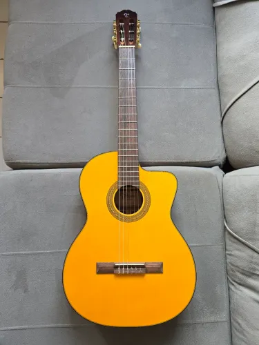 Violão Nylon Classico Takamine GC1-CE 1 mês de uso (Tarrachas Luxo) 