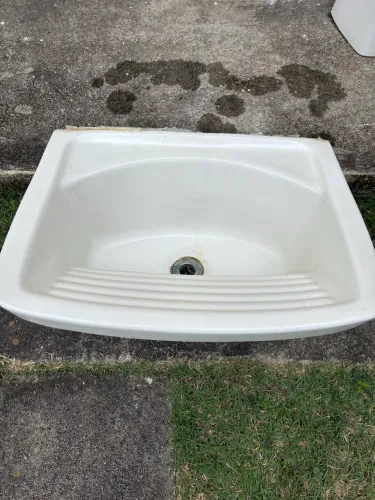 Tanque de louça Deca