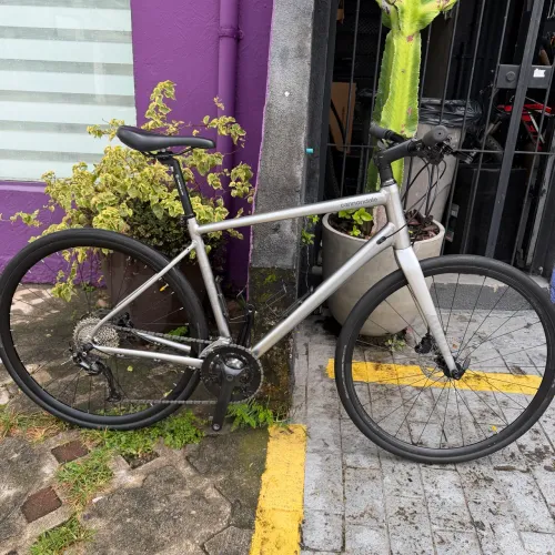 Cannondale quick 4 tamanho L