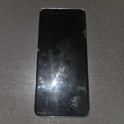 Samsumg Galaxy S20 plus (tela e traseira quebradas)