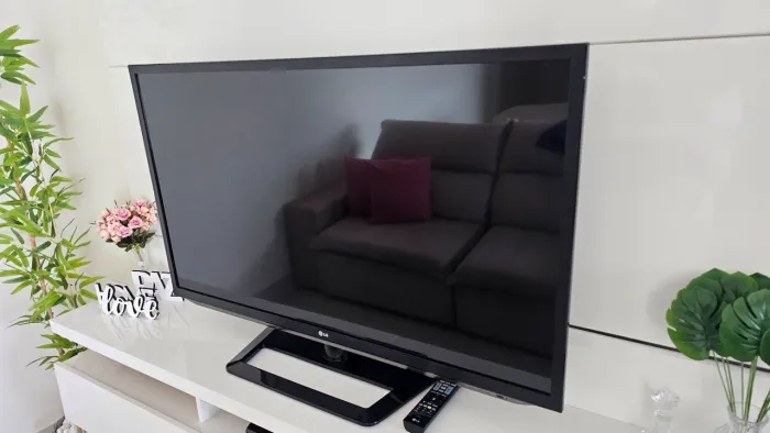 TV 47" LG