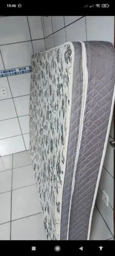 Colchão casal molas ensacadas usadinho mais é um excelente colchão entrego no local